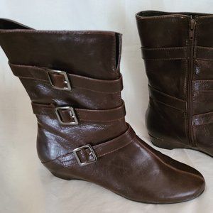 Women's Brown Boots with Buckles SotNPepper